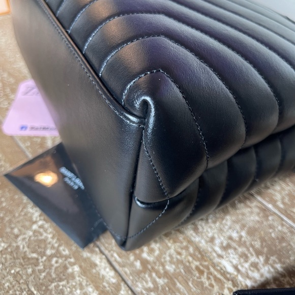 ♥️SOLD♥️ YSL Lou Lou Medium Bag Set - Picture 6 of 16